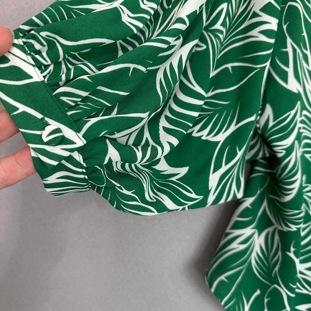 Chicos Tie-Front Green Palm V-Neck Tropical Blouse Green Sz 0 US 4/6 Small - Picture 8 of 11
